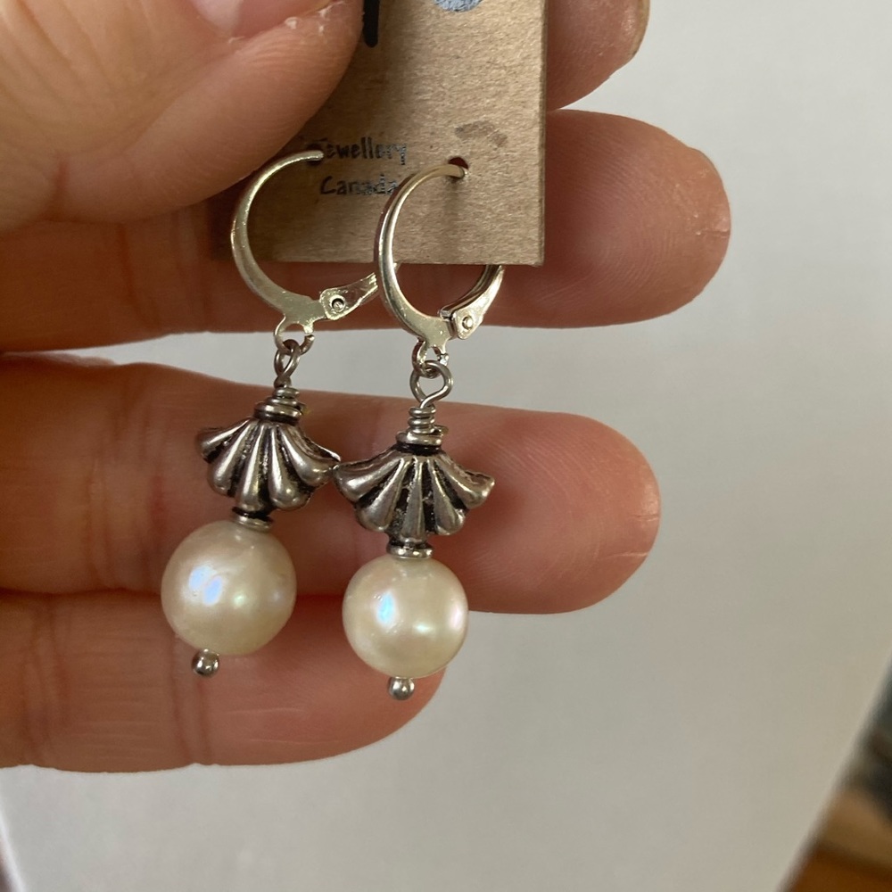 Round Freshwater Pearl Earrings